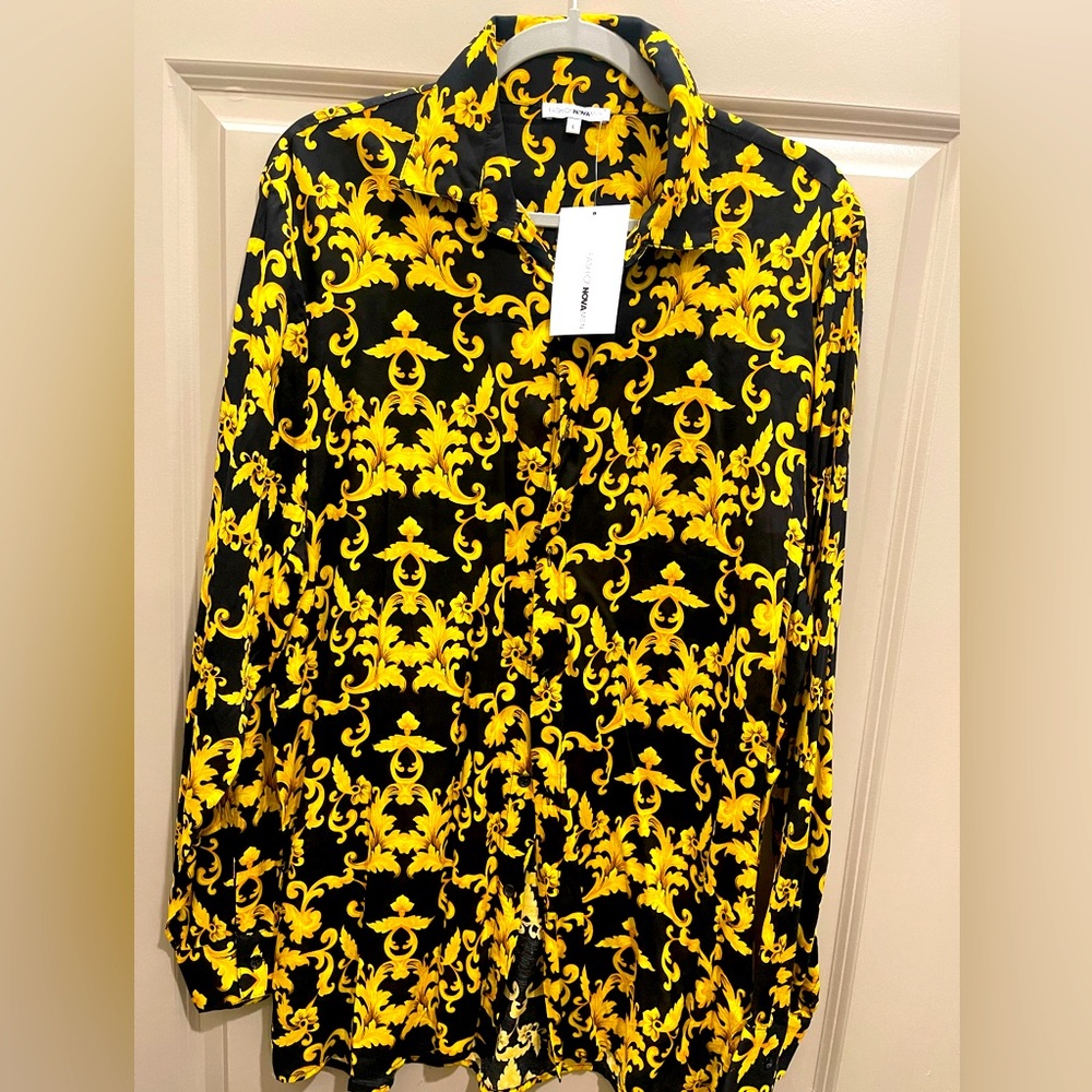 Golden Leaf black/gold long sleeve Men’s size Large woven Fashion Nova shirt